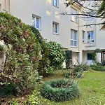 Center Studio, Castle And Insead Appartement *